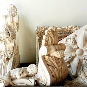 Corbels, mirror frame & other bits and pieces.

#plaster #corbels #mirror #mirrorframe #bitsandpieces #ceilingpanels #ornamentalplaster #bookends #mouldings #plastering